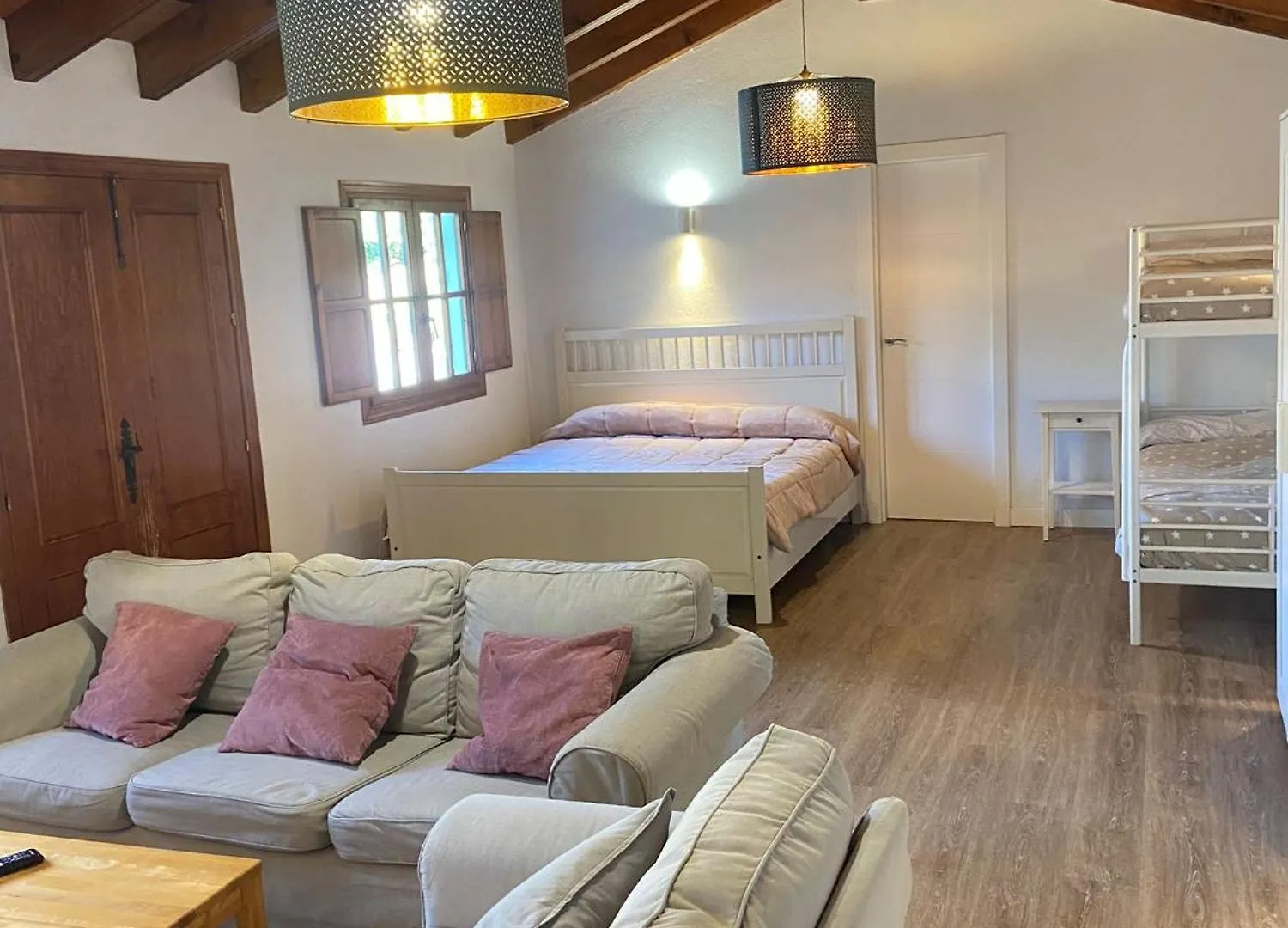 Casa Independiente Con Piscina Y Pista Deportiva Privadas El Puerto de Santa Maria 0*,  Spain