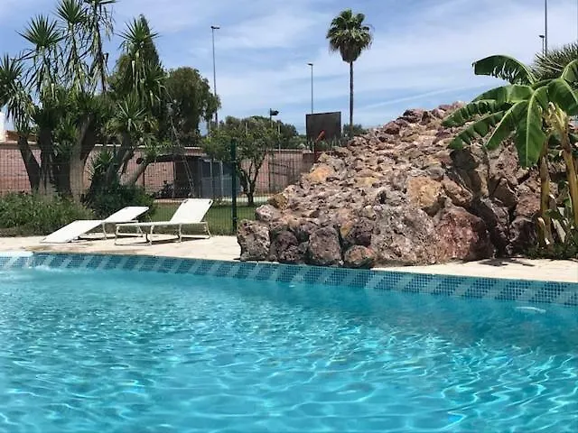Casa Independiente Con Piscina Y Pista Deportiva Privadas El Puerto de Santa Maria